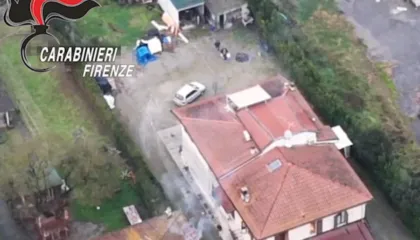 Zbulohet rafineri kokaine në banesën e një shqiptari në Firence, 4 persona në pranga