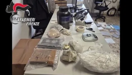 Zbulohet rafineria e drogës në banesën e shqiptarit në Itali, sekuestrohen 34 kg kokainë