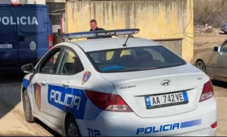 Zbulohet “shtëpia e barit” në Sarandë, sekuestrohen 250 rrënjë kanabis, një i arrestuar