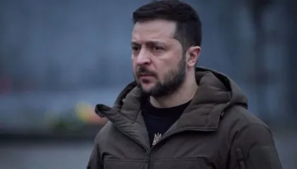 Zelensky refuzon ftesen e Trump? Presidenti ukrainas: S’mund të qëndroj krah Putinit