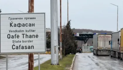 ‘Zhbllokohet’ Qafë Thana, nga ora 20:00 rifillon lëvizja e kamionëve