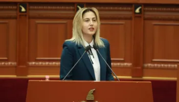 Zhupa: Pezullimi i vizave nga SHBA, kambanë alarmi për dështimin e qeverisjes Rama!
