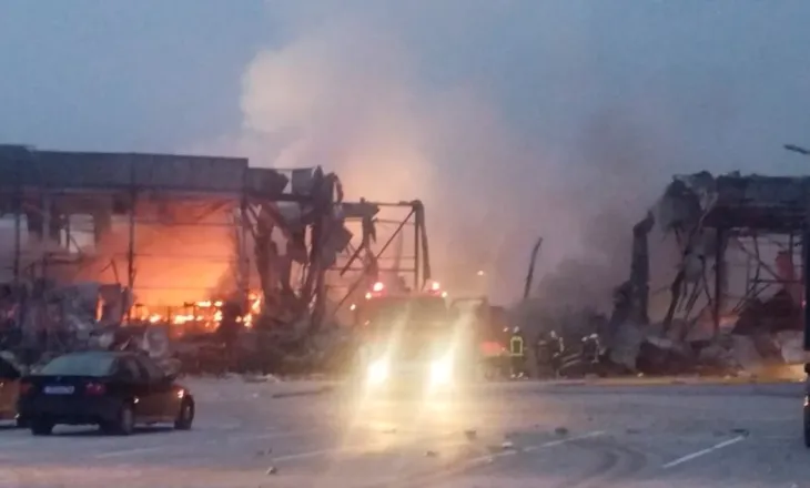 Zjarr i madh në një fabrikë biskotash në Greqi/ Pesë punëtorë të zhdukur, 6 të tjerë dërgohen në spital