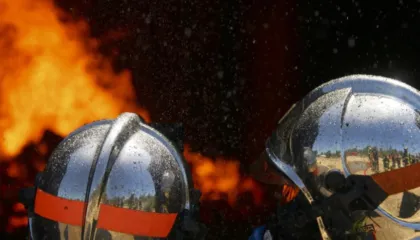 Zjarr në dy fabrika në Malajzi, raportohet për viktima