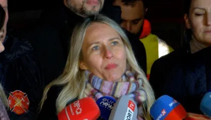 Zjarri masiv në Tiranë, Anduela Ristani flet nga vendngjarja: Janë djegur magazinat