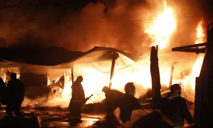 Zjarri që shkrumboi magazinat te “5 maji”/ Policia: Dyshohet se shkaku është…