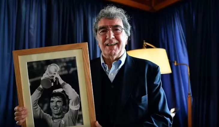 Zoff “shenjtëron” Spallettin: “Falë atij, Juventusi është ende në garë për titullin