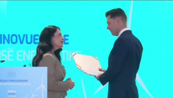 Zv/kryeministrja Balluku i jep certifikatën kompanisë amerikane CWP për ndërtimin e parkut eolik 600 MW në Tropojë