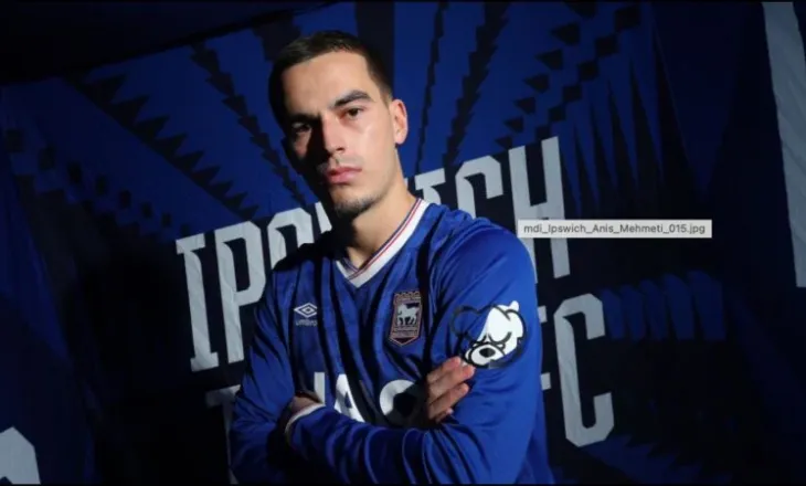 ZYRTARE/ Nënshkruan me skuadrën e…Ed Sheeran, Anis Mehmeti qëndron në Championship