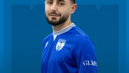 Zyrtare/ Teuta nënshkruan me mesfushorin, vjen firma