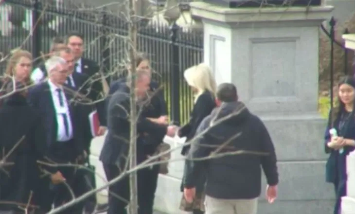 Zyrtarët danezë mbërrijnë për diskutimet në Shtëpinë e Bardhë ku i pret JD Vance dhe Rubio, çfarë do të ndodhë me Groenlandën?