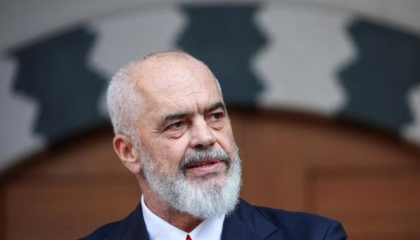 Zyrtari i lartë europian ‘qorton’ Shqipërinë për paraburgimin, Rama ndan deklaratën