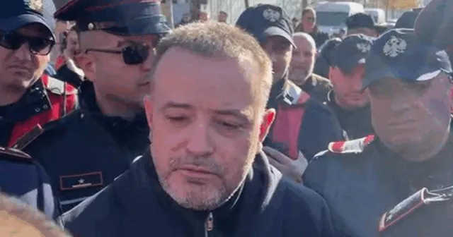 Zyrtari që la Vlorën 5 pa ujë emërohet drejtor i UKT-së Tiranë