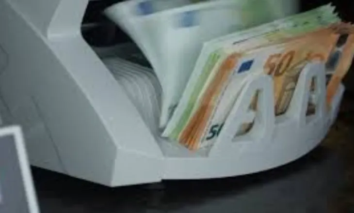 1.5 miliardë euro kursime në 2025, kryesojnë Tirana, Durrësi, Fieri dhe Korça. Më pak kursime në Dibër dhe në Kukës