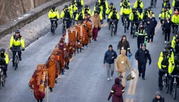 108 ditë udhëtim për në Uashington, 19 murgj përfundojnë ‘Ecjen për Paqe’