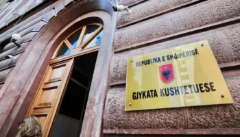 11 Komisione nga 8! Gjykata Kushtetuese rrëzon Kuvendin: U shkel procedura, 30 ditë kohë për ta rregulluar