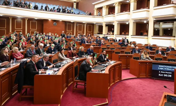 18 orë seancë plenare! AKSHI i ‘kalon’ shtetit, Kuvendi zgjedh 4 anëtarët e Këshillit Mbikëqyrës të BSH, rrëzohen propozimet e PD