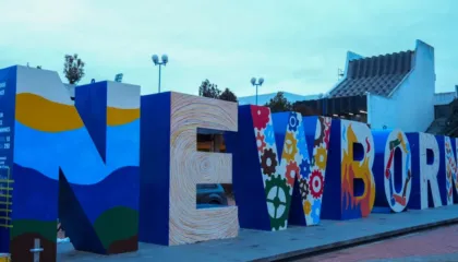 18 vjet shtet, politika shqiptare uron Kosovën për Pavarësinë