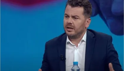 “20 mln euro, për zgjerimin e rrugës”/ Mijëra qytetarë të bllokuar për rreth 8 orë, Kapri: Kompania ANK e ish-deputeti…