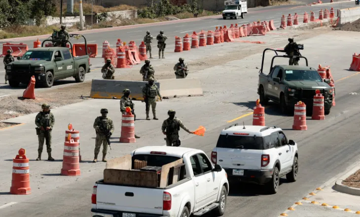 25 të vrarë nga trazirat pas vdekjes së “El Mencho”, Meksika dërgon 2 500 ushtarë në Jalisco