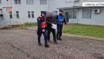 3 të arrestuar në Gjirokastër, si u zbulua baza për lëshimin e dokumenteve të falsifikuara (VIDEO)