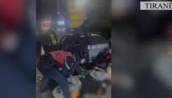 35-vjeçarja kapet me 5 emigrantë të paligjshëm, u kishte marrë nga 2500 euro për t’i çuar në Itali