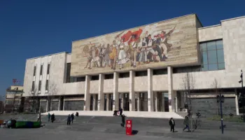 350 mijë euro për restaurimin e Muzeut Historik Kombëtar në Tiranë, Ministria e Kulturës nënshkruan marrëveshjen