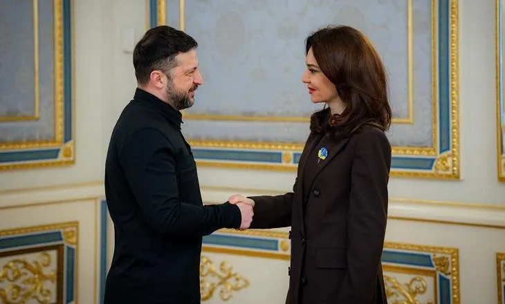 4 vite luftë në Ukrainë, ministrja Spiropali: Terrori s’mund ta mposhtë lirinë!