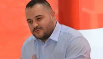 40 mijë euro gjobëvënie zyrtarit, Gjykata e Tiranës lë në burg Elio Lazen, gazetari: Është aktivitet i ligjshëm!