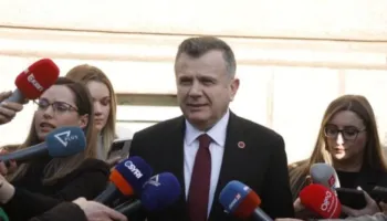 5 orë mbledhje/ Balla: Jemi kundër arrestimit të Ballukut, mjafton pezullimi nga detyra