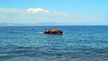 53 emigrantë të vdekur pas përmbysjes së një barke në brigjet e Libisë, mes tyre edhe dy foshnje