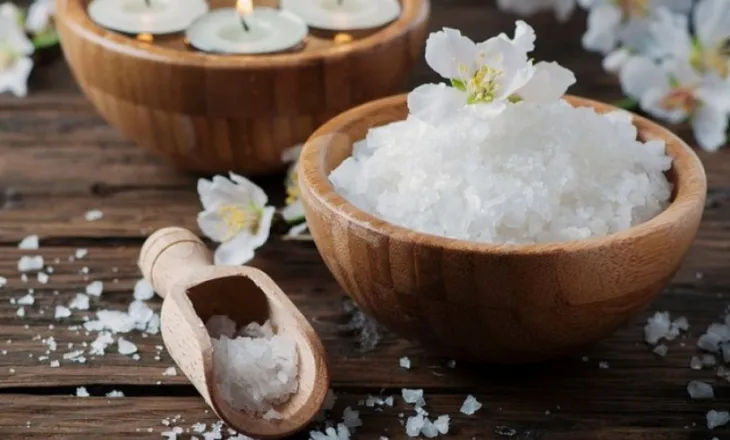 7 efekte pozitive të kripës së detit në shëndet që nuk i dinit