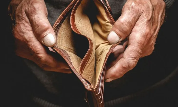 75% e shqiptarëve çojnë për faturat publike deri në 10-50% të buxhetit mujor