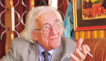 9 vite pa penën e Dritëro Agollit, poeti që la gjurmë në letërsinë shqiptare