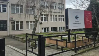A po mbyllen institucionet e fundit serbe në Kosovë?