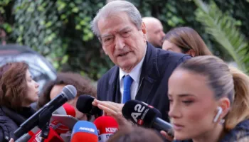 “Absurde rritja e pagave”/ Berisha reagon për deklaratën e Ramës: Mercenarit të Skapit ia ka bërë rrogën 7 mijë euro