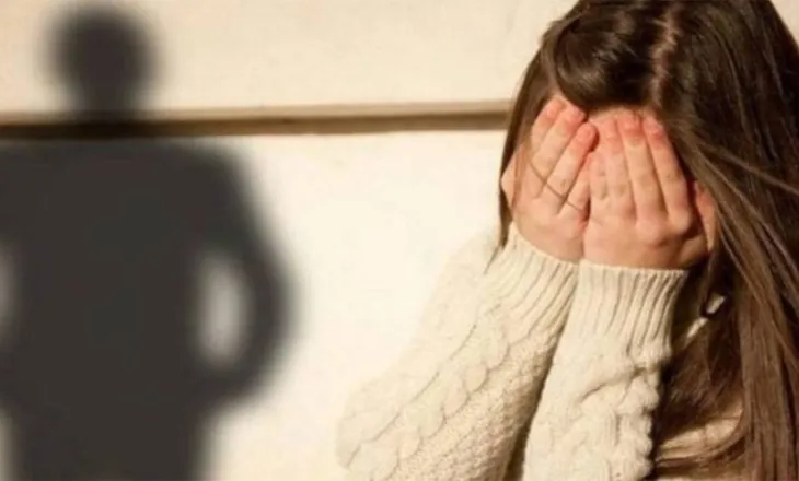 Abuzoi me vajzën e tij të mitur dhe e la shtatëzënë, arrestohet babai