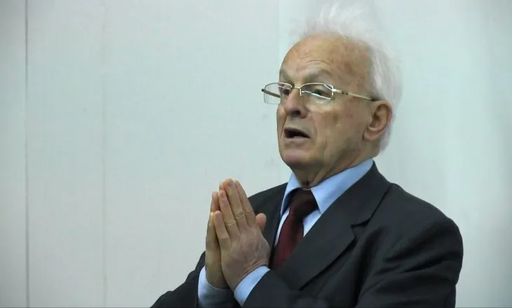 Adem Demaçi, shqiptari që i kaloi 28 vjet të jetës në burg