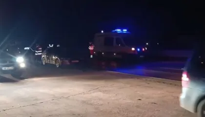 Aksident i rëndë në autostradën Lushnje-Fier, humb jetën kalimtari