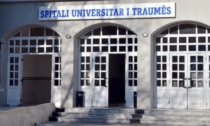 Aksident i rëndë në Tiranë, dy të rinj në spital, njëri në gjendje kritike (EMRAT)