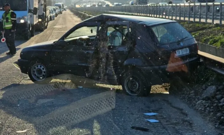 Aksident në Kashar/ Furgoni përplaset me makinën, një i plagosur