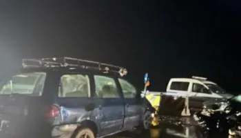 Aksident në Labinot Fushë, plagosen dy persona, vështirësohet qarkullimi i mjeteve