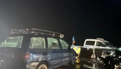 Aksident në Labinot Fushë, plagosen dy persona, vështirësohet qarkullimi i mjeteve