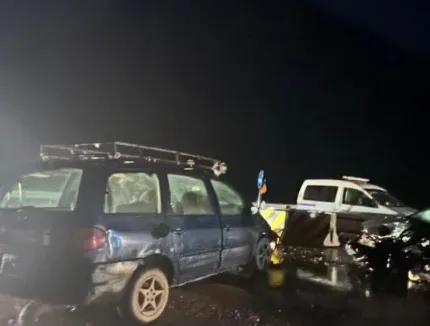 Aksident në Labinot Fushë, plagosen dy persona, vështirësohet qarkullimi i mjeteve