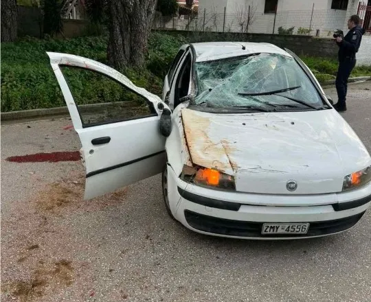 Aksident tragjik në Athinë, humb jetën 15-vjeçari; mes të plagosurve edhe një i mitur shqiptar