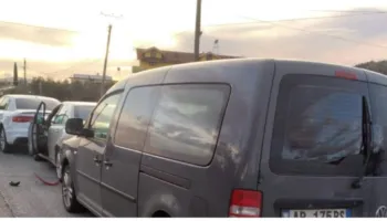 Aksident zinxhir në aksin Peqin–Elbasan, tre automjete përplasen njëri pas tjetrit