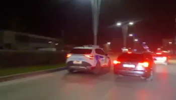 Aksion “blic” në hyrje të Vlorës, kontrolle të befasishme ndaj automjeteve të dyshimta