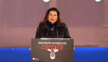 Aktorja Rajmonda Bulku hap tubimin: Ajo frymë e vitit 1991 të rikthehet edhe sot