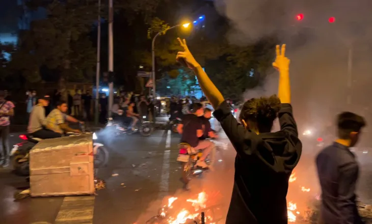 Akuza të tmerrshme për regjimin në Iran: Ata ekzekutojnë protestues të plagosur në spitale, p*rdhunojnë vajza