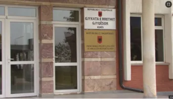 Akuzohen për shitje dhe prodhim narkotikësh, arrestohen tre persona në Kukës